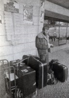 /album/genesis-em-portugal/phil-collins-aeroporto-lisboa-1975-jpg/